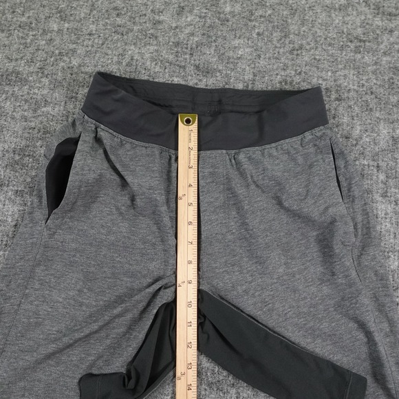 Lululemon T.H.E. Short Linerless Mens Small Gray Heather Athletic Training Gym - Picture 6 of 8